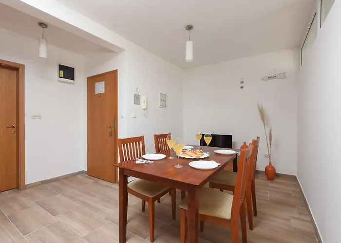 Sunset Apartment *