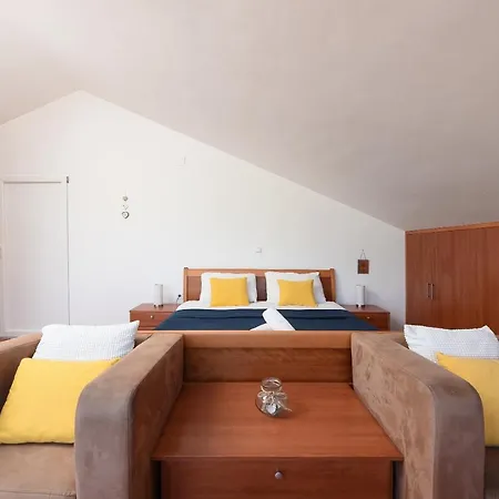 アパート Sunset Kožino