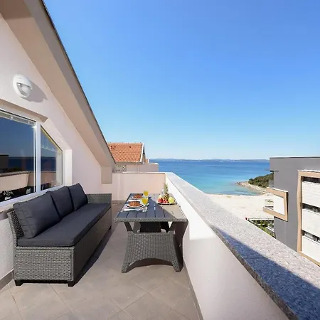 Sunset Apartment *