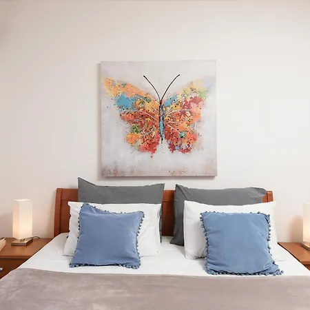 Sunset Apartment *